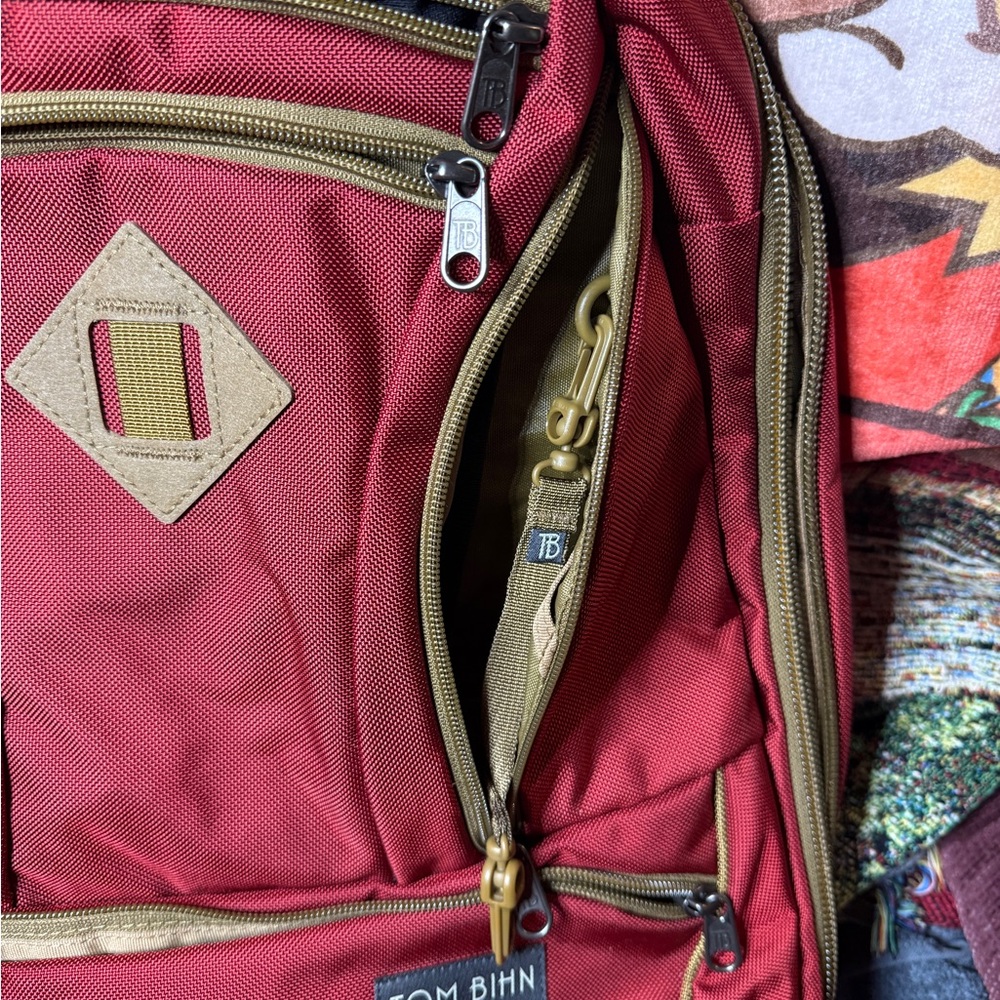 Tom Bihn Mars Red Guides Edition Synik 30 - RARE - Picture 5 of 7